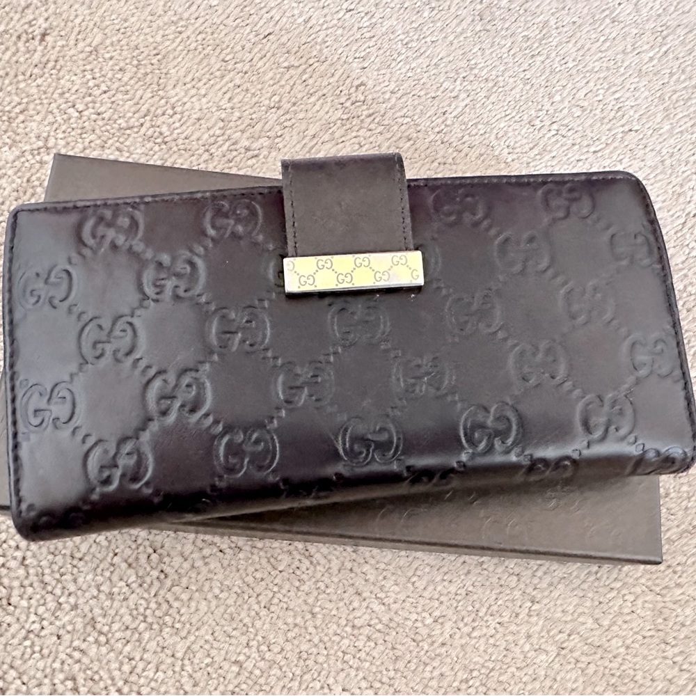 Authentic Gucci 11- pocket Wallet
